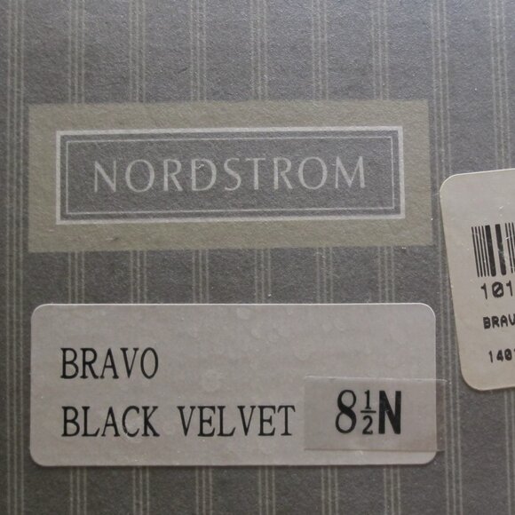 Nordstrom's Bravo Black Velvet Flat in 8.5N - Picture 2 of 9